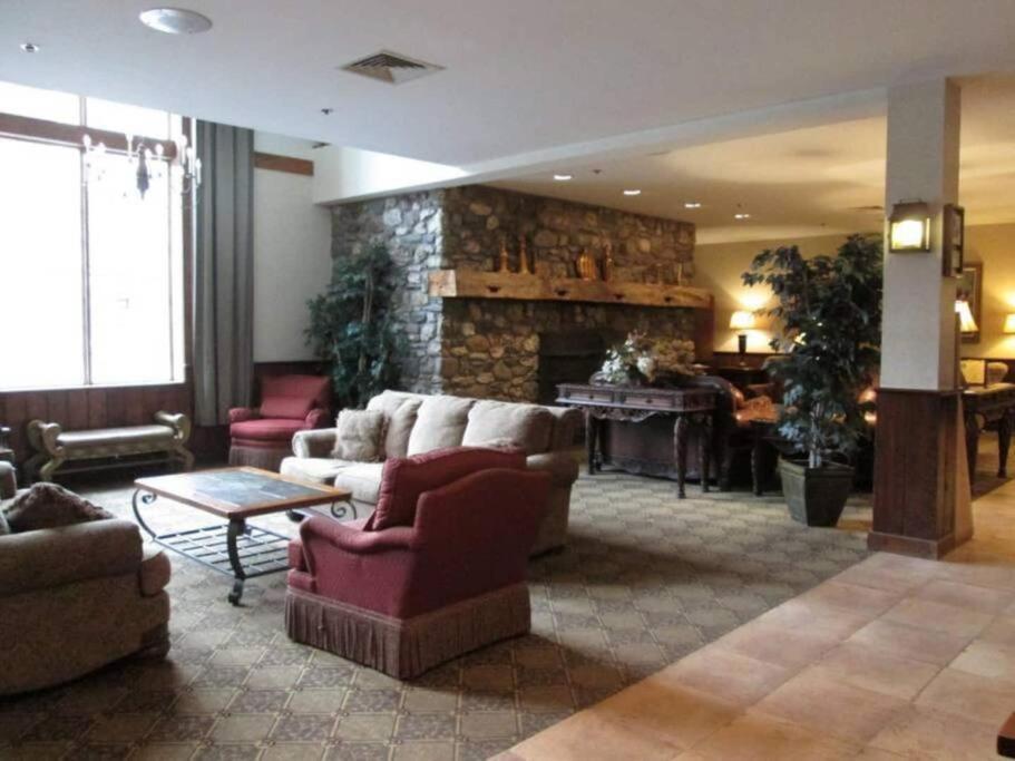 Spacious 3Br 3Ba Sleeps 8 Ski On Off Jiminy Mountain Resort هانكوك المظهر الخارجي الصورة